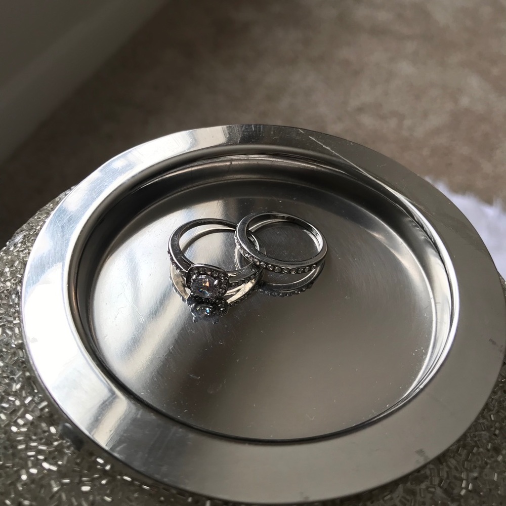 Diamond Ring - Picture 5 of 10